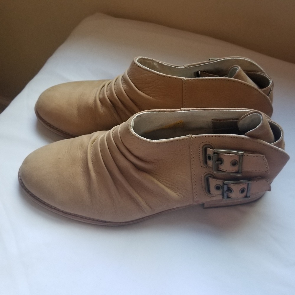 Caterpillar booties
